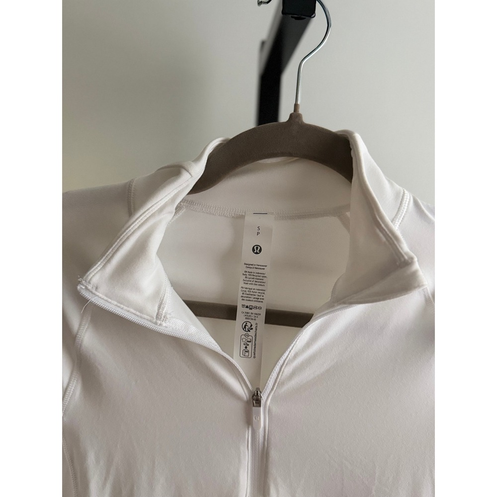 Lululemon It's Rulu Cropped Half Zip - Size Small - White - Picture 5 of 8